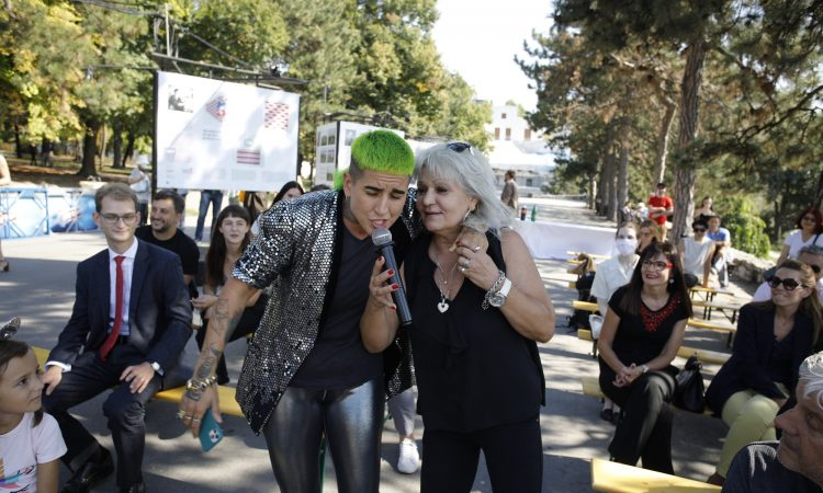 N1 - Otvoren na „Na drugi pogled“, uz performans „Štimung“